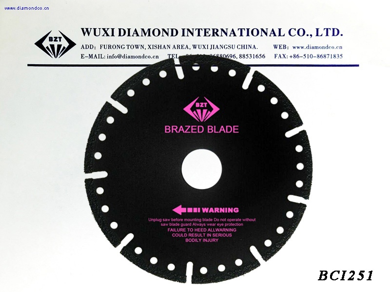 Brazed cutting blade - U-shaped hole